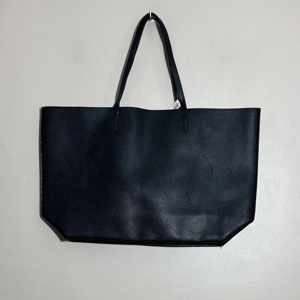 Victoria's Secret || Limited Edition Laser Cut Tote Black with Silver Tassel